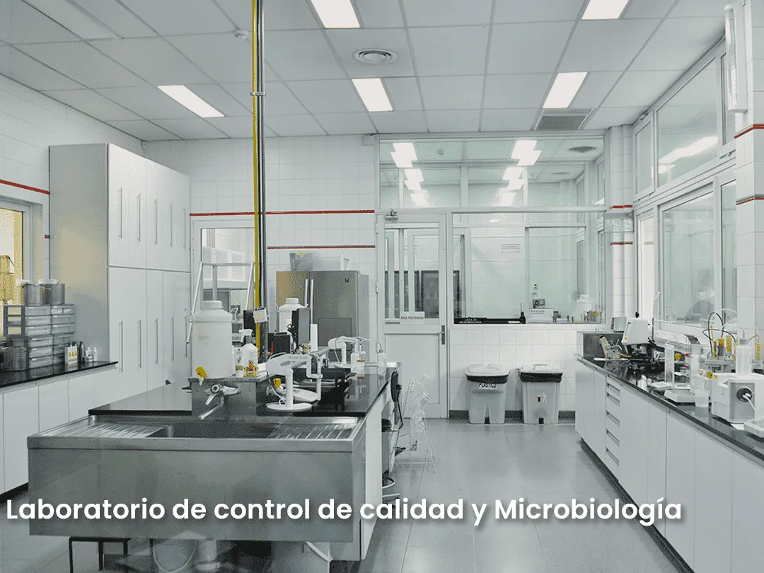 Laboratorio de Microbiología Just International Latam